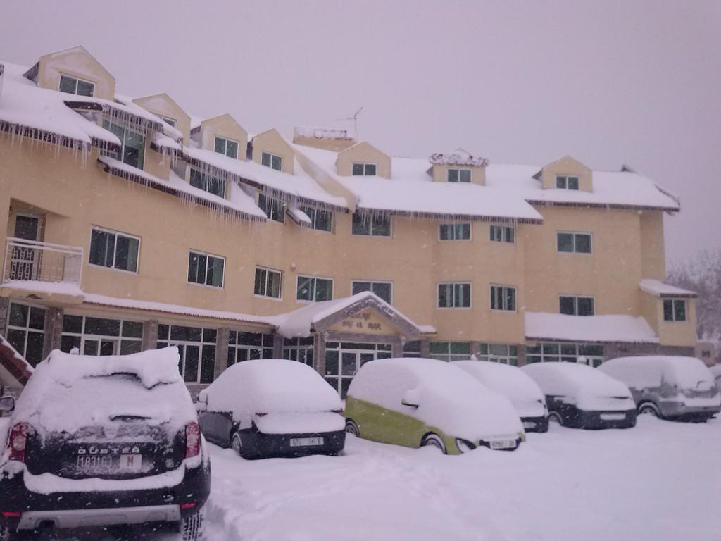 Hôtel Relais Ras El Maa Ifrane  Exterior foto